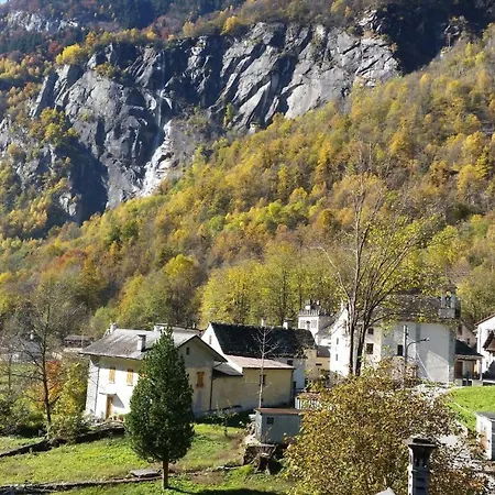 Monte Giove מלון 2*